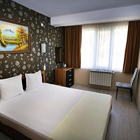 Apart Hotel Central Momchilgrad Exterior photo